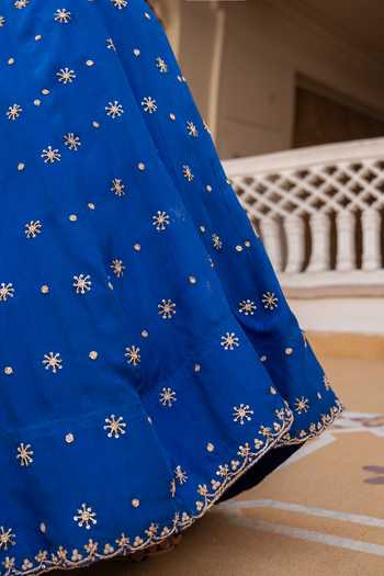 Pomcha Jaipur_Blue Organza Sweetheart Neck Mehfil Surmai Neel Zari Dabka Work Lehenga Set _Online_at_Aza_Fashions