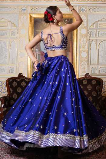 Shop_Pomcha Jaipur_Purple Taffeta, Organza Sweetheart Neck Mehfil Jamuni Zari Hand Work Lehenga Set _at_Aza_Fashions