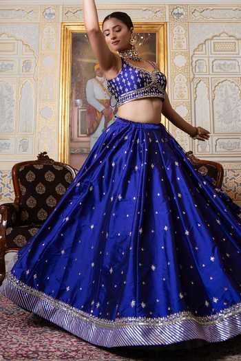 Pomcha Jaipur_Purple Taffeta, Organza Sweetheart Neck Mehfil Jamuni Zari Hand Work Lehenga Set _at_Aza_Fashions