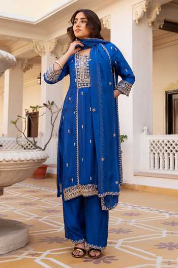 Pomcha Jaipur_Blue Organza Round Neck Mehfil Mayur Zardozi Hand Embroidered Kurta Set _at_Aza_Fashions