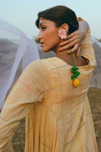 Shop_Nimbu Mirchi_Yellow Cotton, Linen Round Neck, Yes Poppin Slub Kurta And Pant Set _Online_at_Aza_Fashions