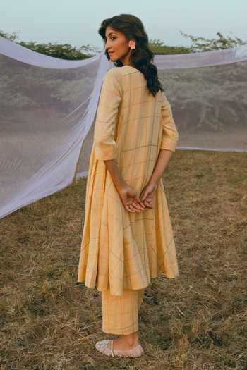Shop_Nimbu Mirchi_Yellow Cotton, Linen Round Neck, Yes Poppin Slub Kurta And Pant Set _at_Aza_Fashions