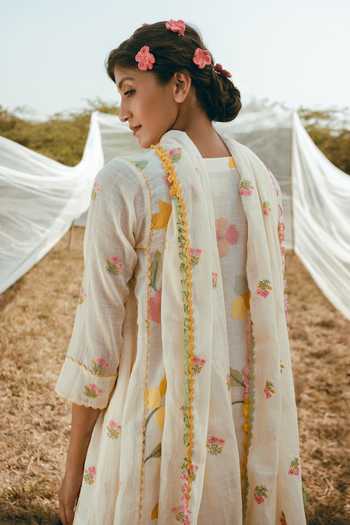 Buy_Nimbu Mirchi_Off White Cotton, Linen V-neck, Yes Bulbul Floral Print Kurta And Pant Set _Online_at_Aza_Fashions
