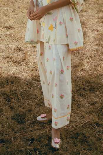 Buy_Nimbu Mirchi_Off White Cotton, Linen V-neck, Yes Bulbul Floral Print Kurta And Pant Set 