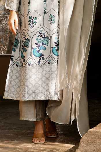 Buy_HOUSE OF TA-YA_Grey Silk, Crepe, Viscose V-neck, Yes Printed Kurta Set _Online_at_Aza_Fashions