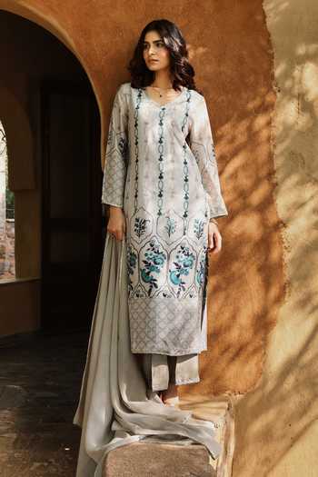 Buy_HOUSE OF TA-YA_Grey Silk, Crepe, Viscose V-neck, Yes Printed Kurta Set 