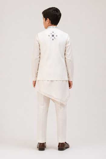 Shop_Paarsh_White Linen Aaryav Embroidered Nehru Jacket And Kurta Set _at_Aza_Fashions