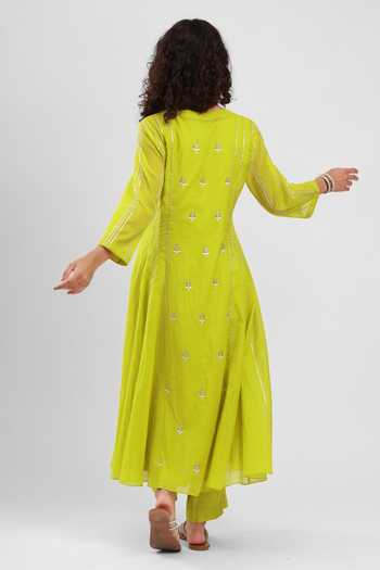 Shop_Kyra By Bhavna_Green Chanderi V-neck Ayra Kurta And Pant Set _at_Aza_Fashions
