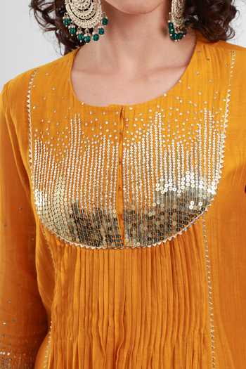 Buy_Kyra By Bhavna_Yellow Chanderi, Cambric Round Neck Nir Pleated Anarkali Pant Set 