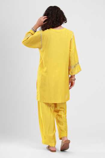 Shop_Kyra By Bhavna_Yellow Chanderi Keyhole Neck Sereen Kurta Salwar Set _at_Aza_Fashions