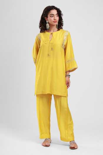 Buy_Kyra By Bhavna_Yellow Chanderi Keyhole Neck Sereen Kurta Salwar Set _Online_at_Aza_Fashions