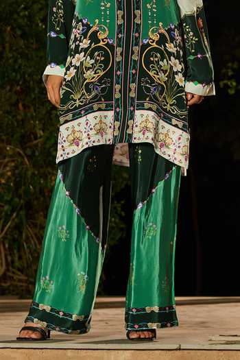 RINESSA_Emerald Green Crepe Mandarin Silky Art Nouveau Print Kurta And Pant Co-ord Set _Online_at_Aza_Fashions
