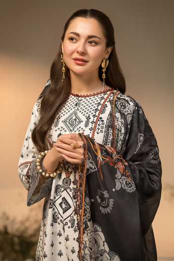 RINESSA_White Cotton, Silk Round Neck Noir Et Blanc Printed Kurta _Online_at_Aza_Fashions