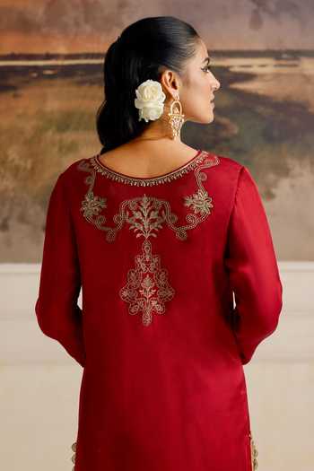 RINESSA_Red Organza, Satin, Bemberg Split V-neck, Yes Ecstasy Embroidered Slit Kurta Set _Online_at_Aza_Fashions