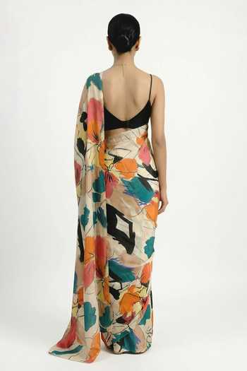 Ellemora Fashions_Black Silk V-neck Canvas Saree And Blouse Set _Online_at_Aza_Fashions