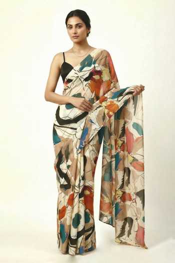 Buy_Ellemora Fashions_Black Silk V-neck Canvas Saree And Blouse Set _Online_at_Aza_Fashions