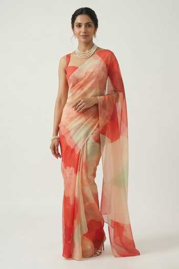 Buy_Ellemora Fashions_Coral Silk Sweetheart Neck Mist Watercolour Print Saree Set _at_Aza_Fashions