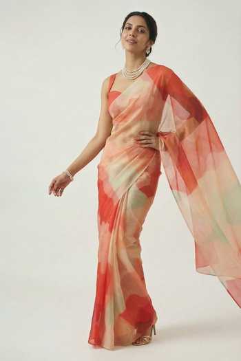Buy_Ellemora Fashions_Coral Silk Sweetheart Neck Mist Watercolour Print Saree Set _Online_at_Aza_Fashions