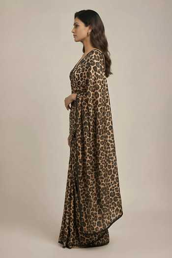 Ellemora Fashions_Black Crepe V-neck Satin Safari Leopard Print Saree And Blouse Set _at_Aza_Fashions