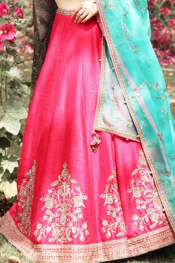 Buy_Summer By Priyanka Gupta_Magenta Chanderi, Tissue V-neck Zareen Embroidered Lehenga Set _Online_at_Aza_Fashions