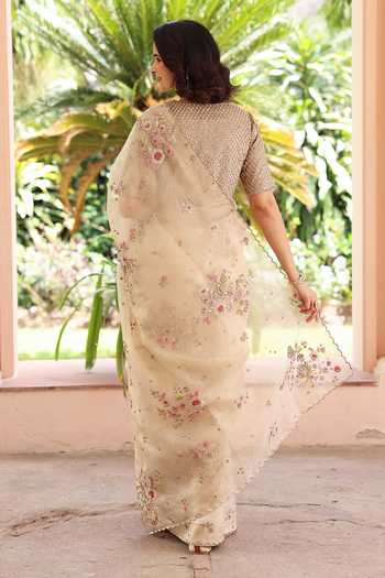 Shop_Summer By Priyanka Gupta_Gold Tissue Round Neck Nafees Saree With Blouse _at_Aza_Fashions