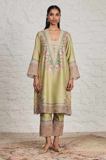 Buy_Sue Mue_Green , Organza, Chanderi, Eira Floral Embroidered Kurta Pant Set 