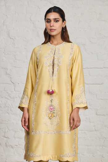 Sue Mue_Yellow Silk, Chanderi, Crepe, Muslin, Lycra Poppy Floral Embroidered Kurta Set _Online_at_Aza_Fashions