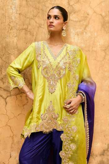 Shop_Vinita Bhansali_Green , Organza V-neck Kaira Embroidered Short Kurta Set _Online_at_Aza_Fashions