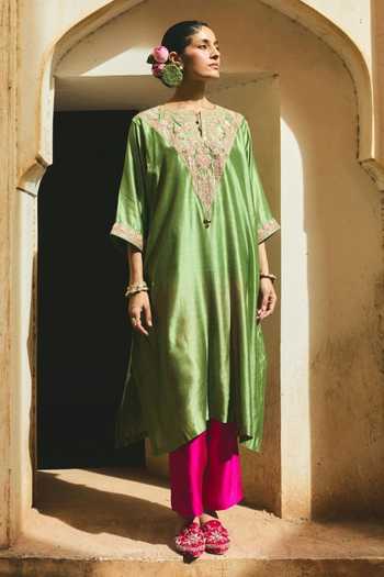 Vinita Bhansali_Green Silk Round Neck Meher Embroidered Kaftan And Pant Set _Online_at_Aza_Fashions