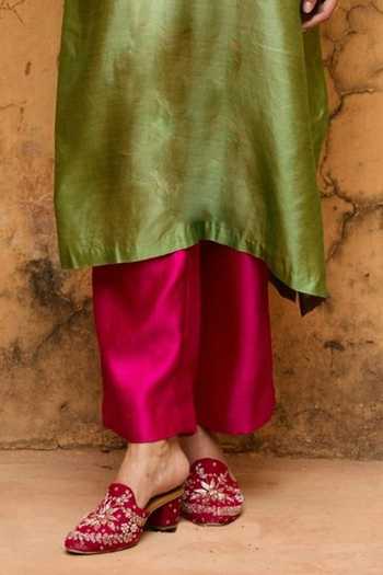 Buy_Vinita Bhansali_Green Silk Round Neck Meher Embroidered Kaftan And Pant Set _Online_at_Aza_Fashions