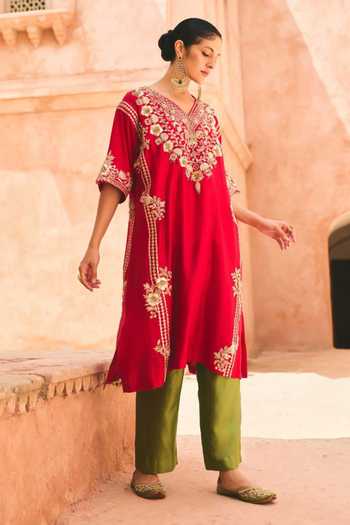 Buy_Vinita Bhansali_Red Silk V-neck Saera Embroidered Kaftan And Pant Set _Online_at_Aza_Fashions