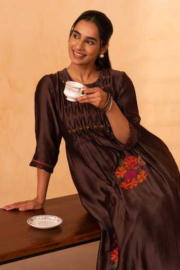 Buy_Gulabik Jaipur_Brown Chanderi Round Neck Chinar Handloom Kurta And Pant Set _Online_at_Aza_Fashions