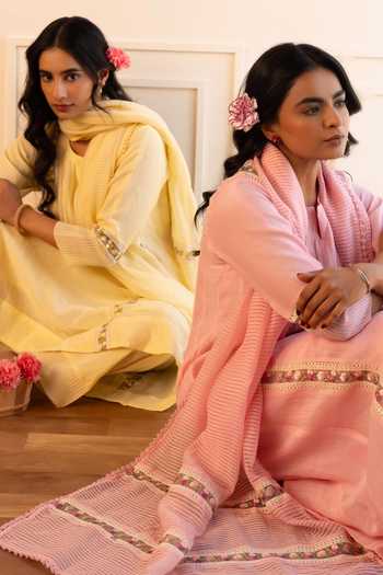 Buy_Gulabik Jaipur_Pink Chanderi Split V-neck, Yes Mithila Floral Embroidered Kurta Set 