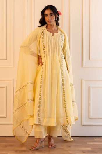 Buy_Gulabik Jaipur_Yellow Chanderi Split V-neck Mithila Floral Embroidered Kurta Set _at_Aza_Fashions