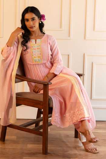 Buy_Gulabik Jaipur_Pink Chanderi Square Neck Heena Handloom Kurta And Pant Set 