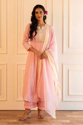 Buy_Gulabik Jaipur_Pink Chanderi Square Neck Heena Handloom Kurta And Pant Set _at_Aza_Fashions
