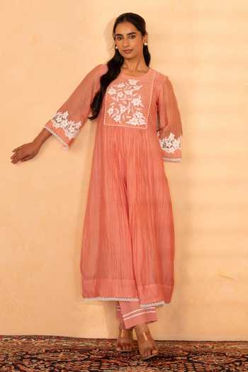 Gulabik Jaipur_Peach Chanderi Round Neck Rati Handloom Kurta And Pant Set _Online_at_Aza_Fashions
