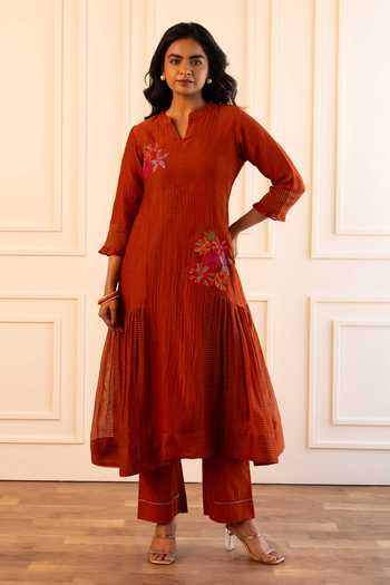 Buy_Gulabik Jaipur_Orange Chanderi Split V-neck, Yes Manjari Handloom Kurta And Pant Set _at_Aza_Fashions