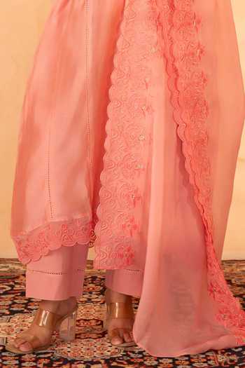Gulabik Jaipur_Peach Chanderi V-neck Shree Handloom Kurta Set _Online_at_Aza_Fashions