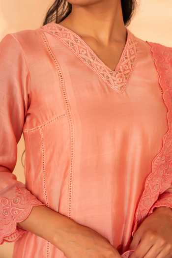 Gulabik Jaipur_Peach Chanderi V-neck Shree Handloom Kurta Set _at_Aza_Fashions