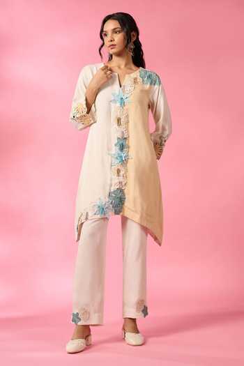 Buy_Neitri_Blue Chanderi Split V-neck Sun Shell Embroidered Kurta And Pant Set _at_Aza_Fashions