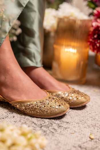 Coral Haze_Gold Ishreen Hand Embroidered Juttis _Online_at_Aza_Fashions