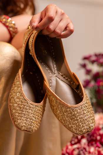 Buy_Coral Haze_Gold Nafisa Sequin And Zari Work Juttis _Online_at_Aza_Fashions