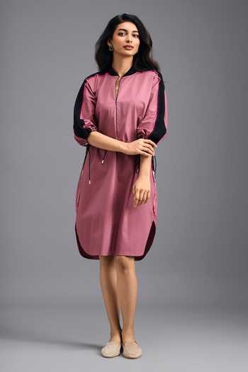 Buy_Deepika Arora_Pink Cotton Split V-neck Oversized Boxy Dress _at_Aza_Fashions