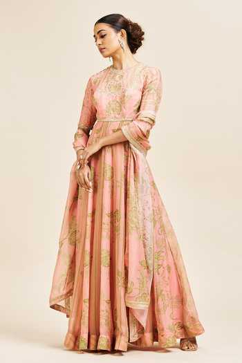 Buy_Issa Studio By Chetana & Swathi_Peach Organza Round Neck Sadhna Printed Anarkali With Dupatta _at_Aza_Fashions