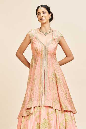 Buy_Issa Studio By Chetana & Swathi_Peach Silk Organza V-neck Saloni Embroidered Slit Kurta And Lehenga Set _Online_at_Aza_Fashions