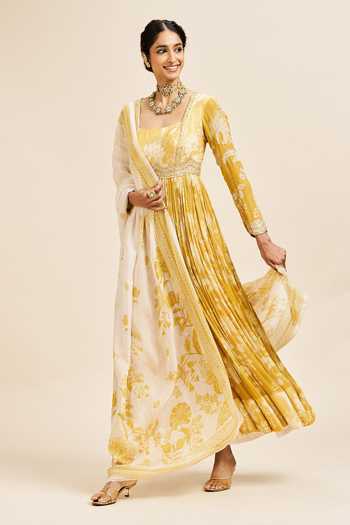 Buy_Issa Studio By Chetana & Swathi_Yellow Organza, Georgette Square Neck Smriti Printed Anarkali With Dupatta _at_Aza_Fashions