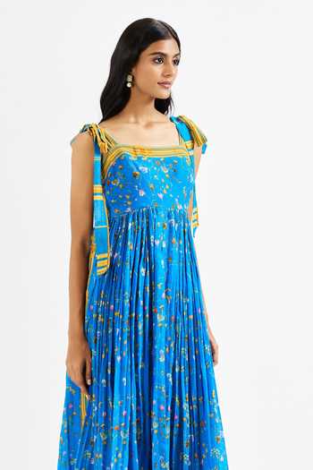 Issa Studio By Chetana & Swathi_Blue Cotton, Muslin (mulmul) Yuri Floral Print Anarkali And Checkered Pant Set _Online_at_Aza_Fashions
