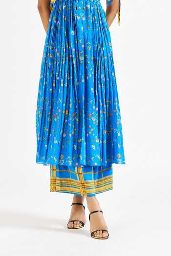Issa Studio By Chetana & Swathi_Blue Cotton, Muslin (mulmul) Yuri Floral Print Anarkali And Checkered Pant Set _Online