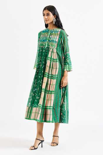 Issa Studio By Chetana & Swathi_Green Cotton, Muslin (mulmul) Round Kiara Floral And Checkered Print Flared Dress _Online_at_Aza_Fashions
